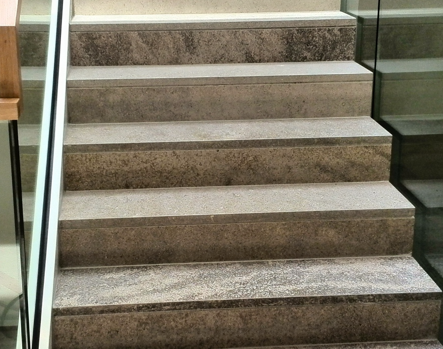 Stufen, Fensterbänke und Deckplatten